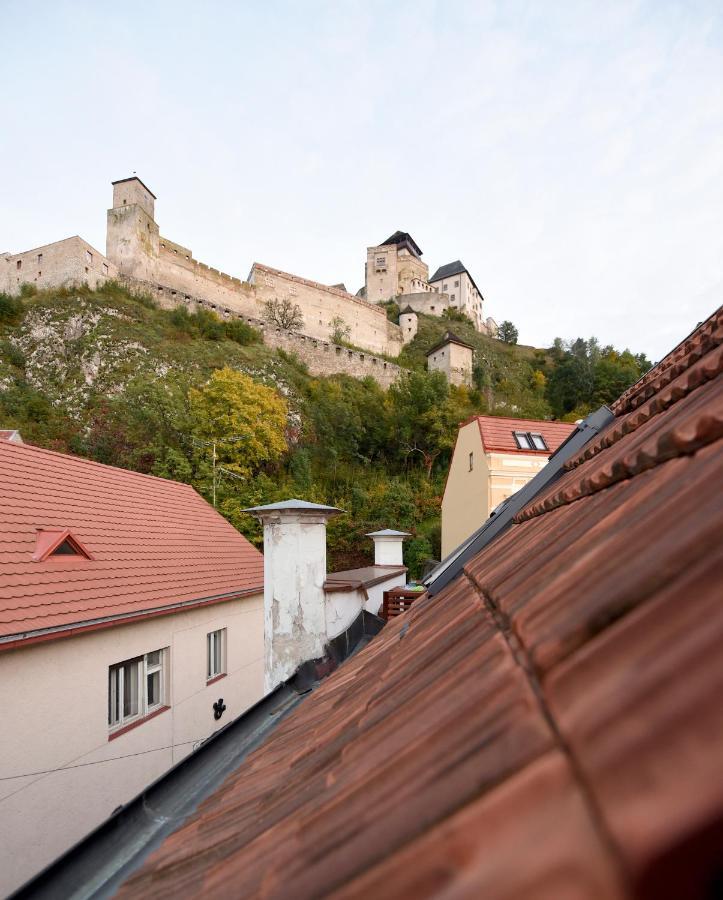 Apartmán s átriom v historickom centre Trenčín Exterior foto